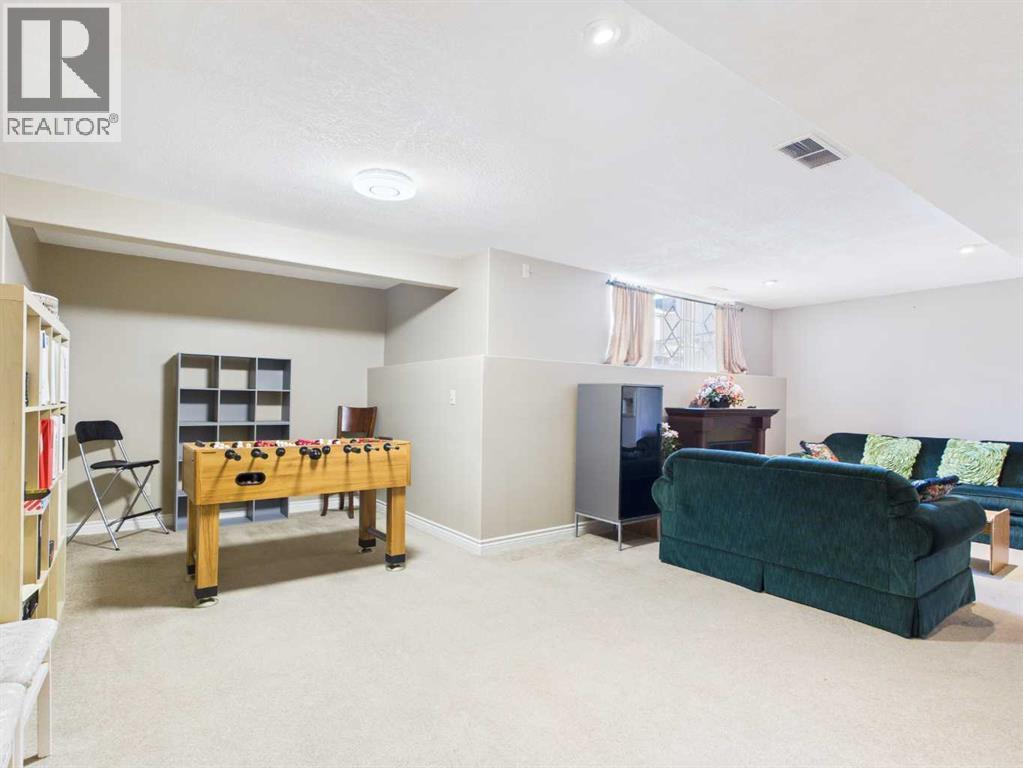 107 Panatella Close Nw, Calgary, Alberta  T3K 6C6 - Photo 31 - A2277383