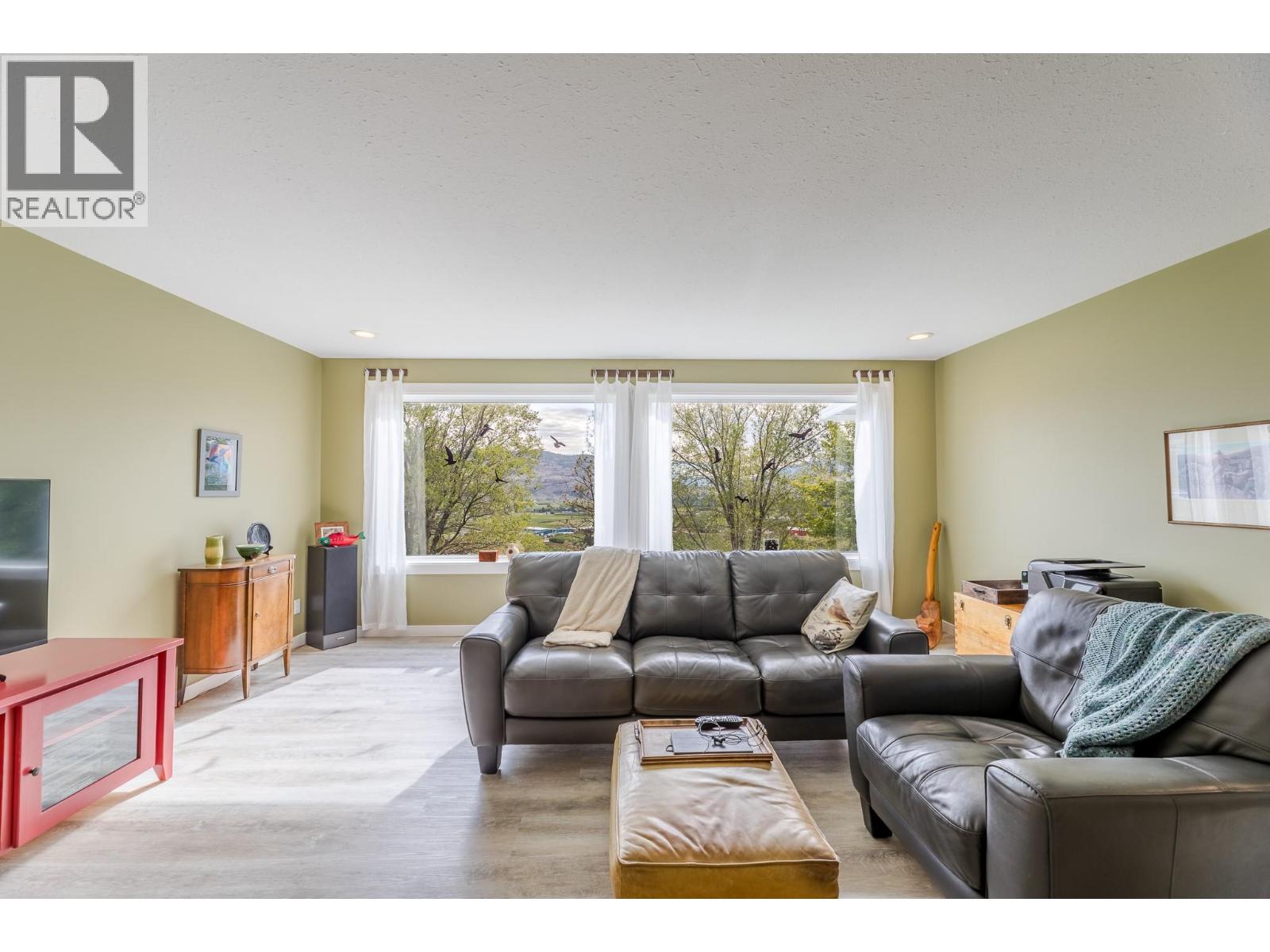 101 Knippelberg Road, Oliver, British Columbia  V0H 1T5 - Photo 20 - 10372987