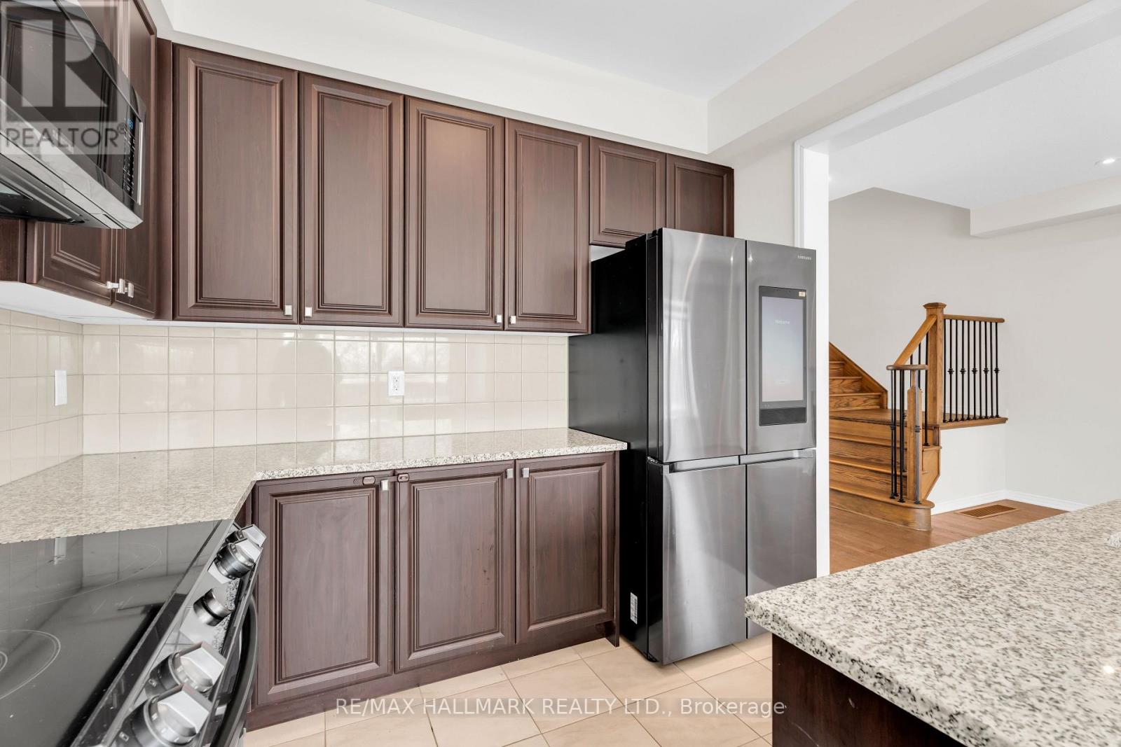131 Cuesta Heights, Hamilton, Ontario  L8J 0M2 - Photo 6 - X12758052
