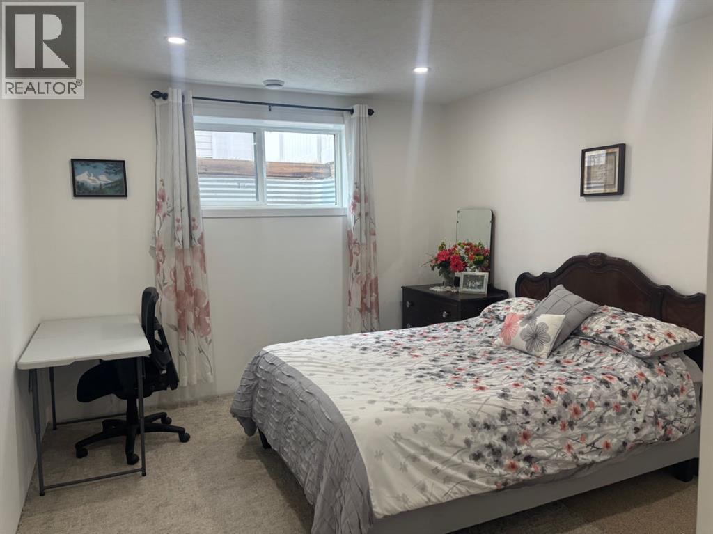 349 E 1 Avenue N, Magrath, Alberta  T0K 1J0 - Photo 30 - A2283786