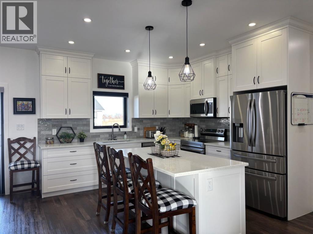 349 E 1 Avenue N, Magrath, Alberta  T0K 1J0 - Photo 15 - A2283786