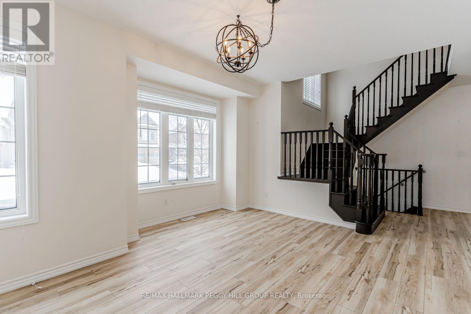 Upper - 58 Oliver's Mill Road, Springwater, Ontario  L9X 0S7 - Photo 7 - S12603870