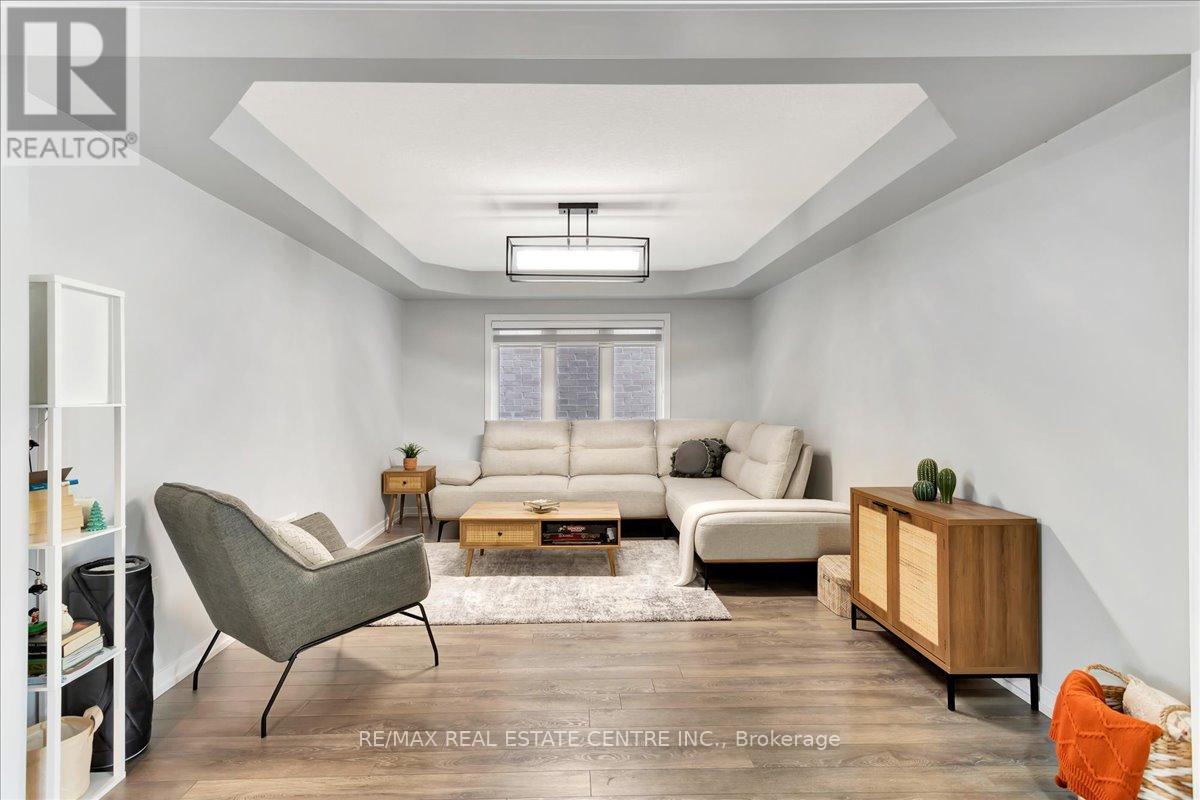 30 Scarletwood Street, Hamilton, Ontario  L8J 0K8 - Photo 13 - X12757736