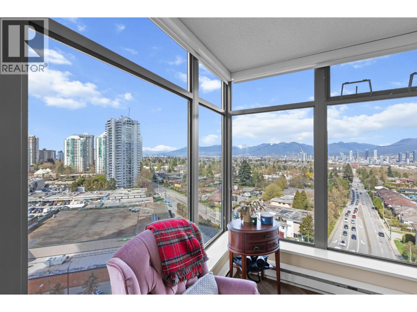 1606 4505 HAZEL STREET, Burnaby, British Columbia