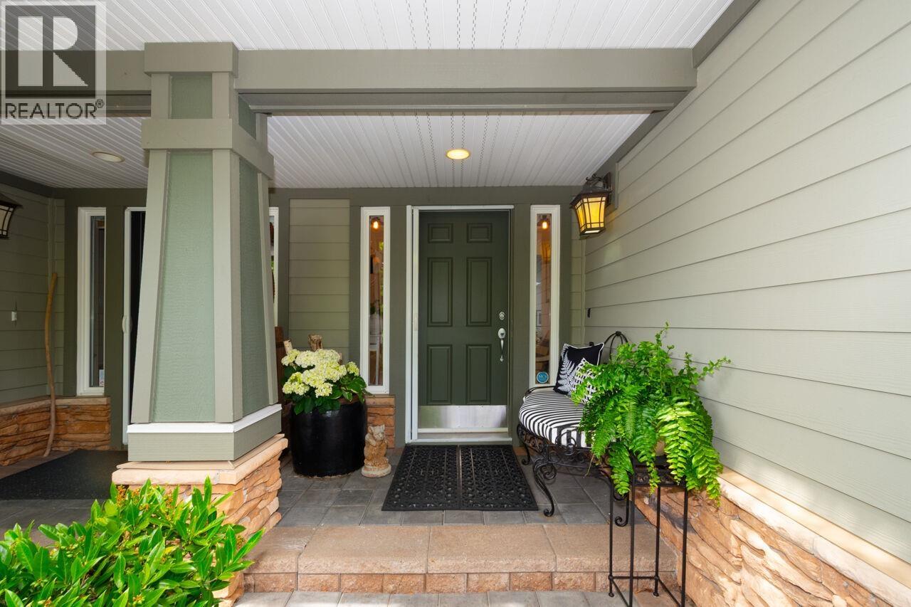 9 Beach Drive, Furry Creek, British Columbia  V8B 1A2 - Photo 2 - R3086564