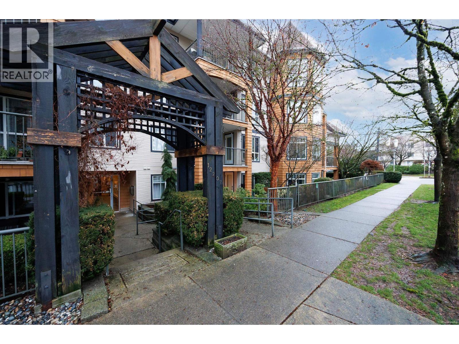 111 12207 224 Street, Maple Ridge, British Columbia  V2X 6B9 - Photo 1 - R3086575