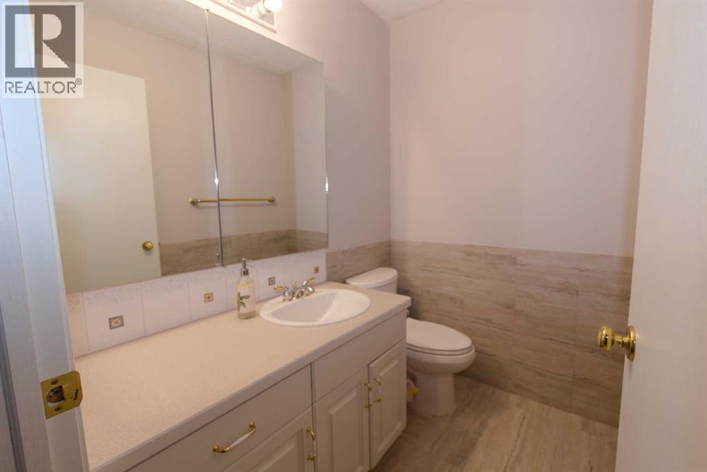 35 Park Meadows Place Se, Medicine Hat, Alberta  T1B 4C4 - Photo 17 - A2248230