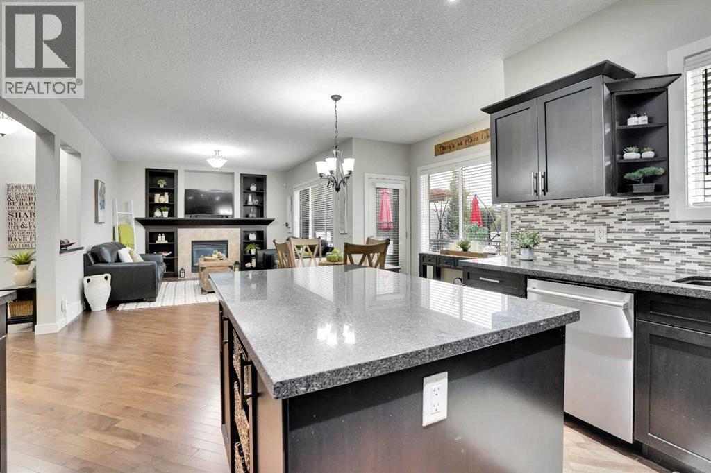 142 Luxstone View Sw, Airdrie, Alberta  T4B 0J9 - Photo 8 - A2267589