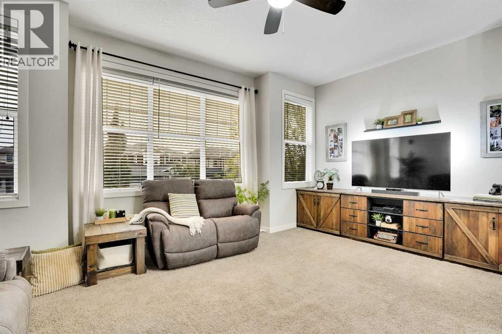 142 Luxstone View Sw, Airdrie, Alberta  T4B 0J9 - Photo 15 - A2267589