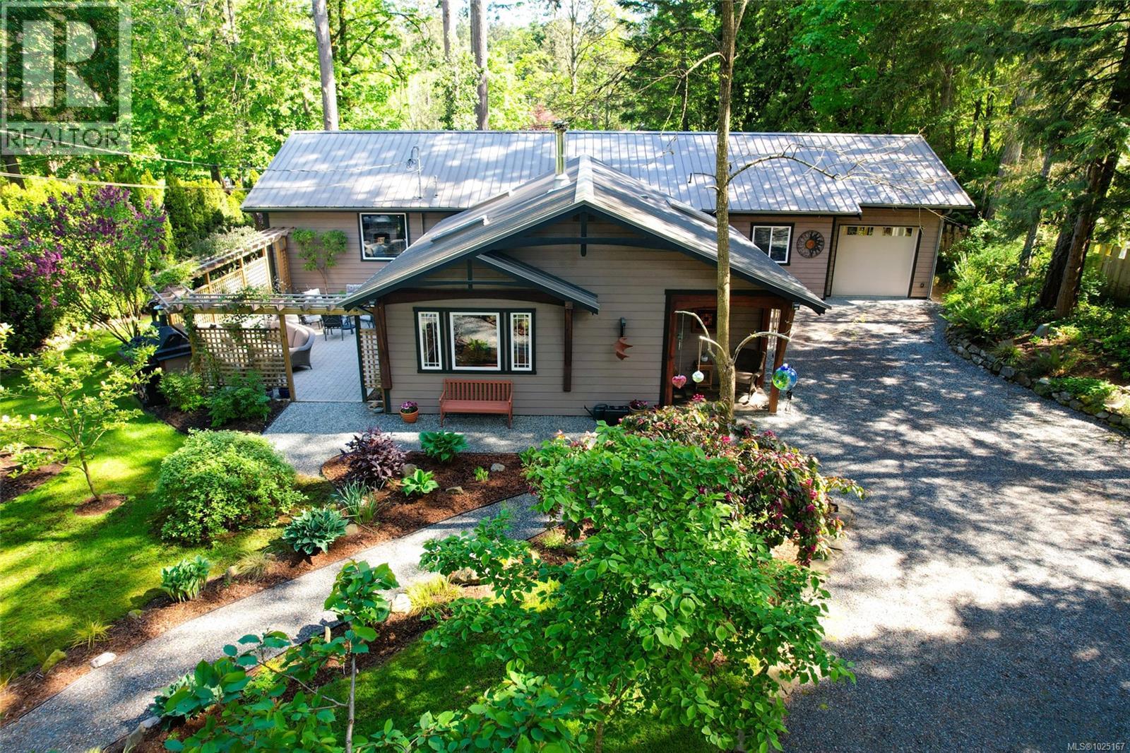 1126 North Rd, Gabriola Island, British Columbia  V0R 1X3 - Photo 1 - 1025167