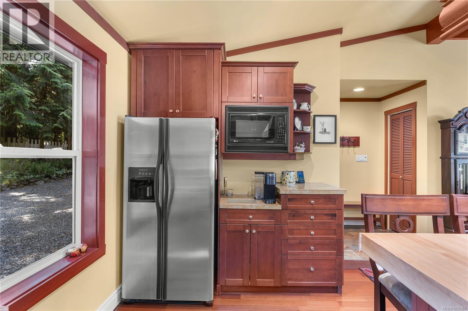 1126 North Rd, Gabriola Island, British Columbia  V0R 1X3 - Photo 11 - 1025167