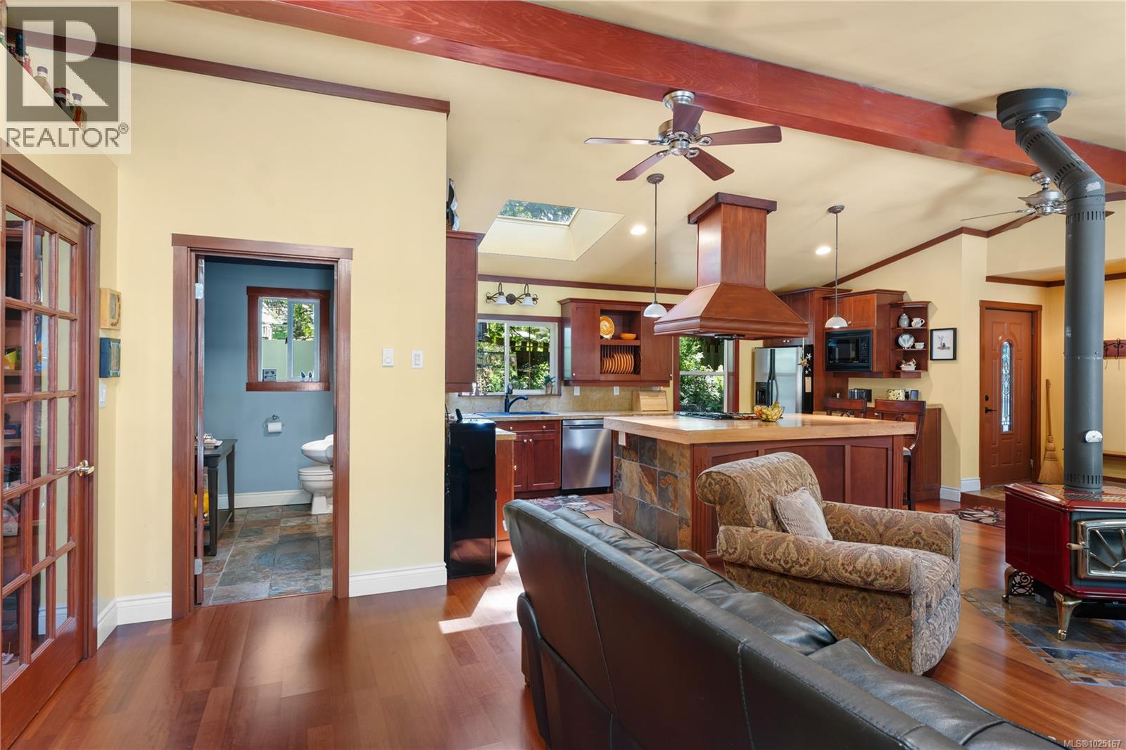 1126 North Rd, Gabriola Island, British Columbia  V0R 1X3 - Photo 19 - 1025167