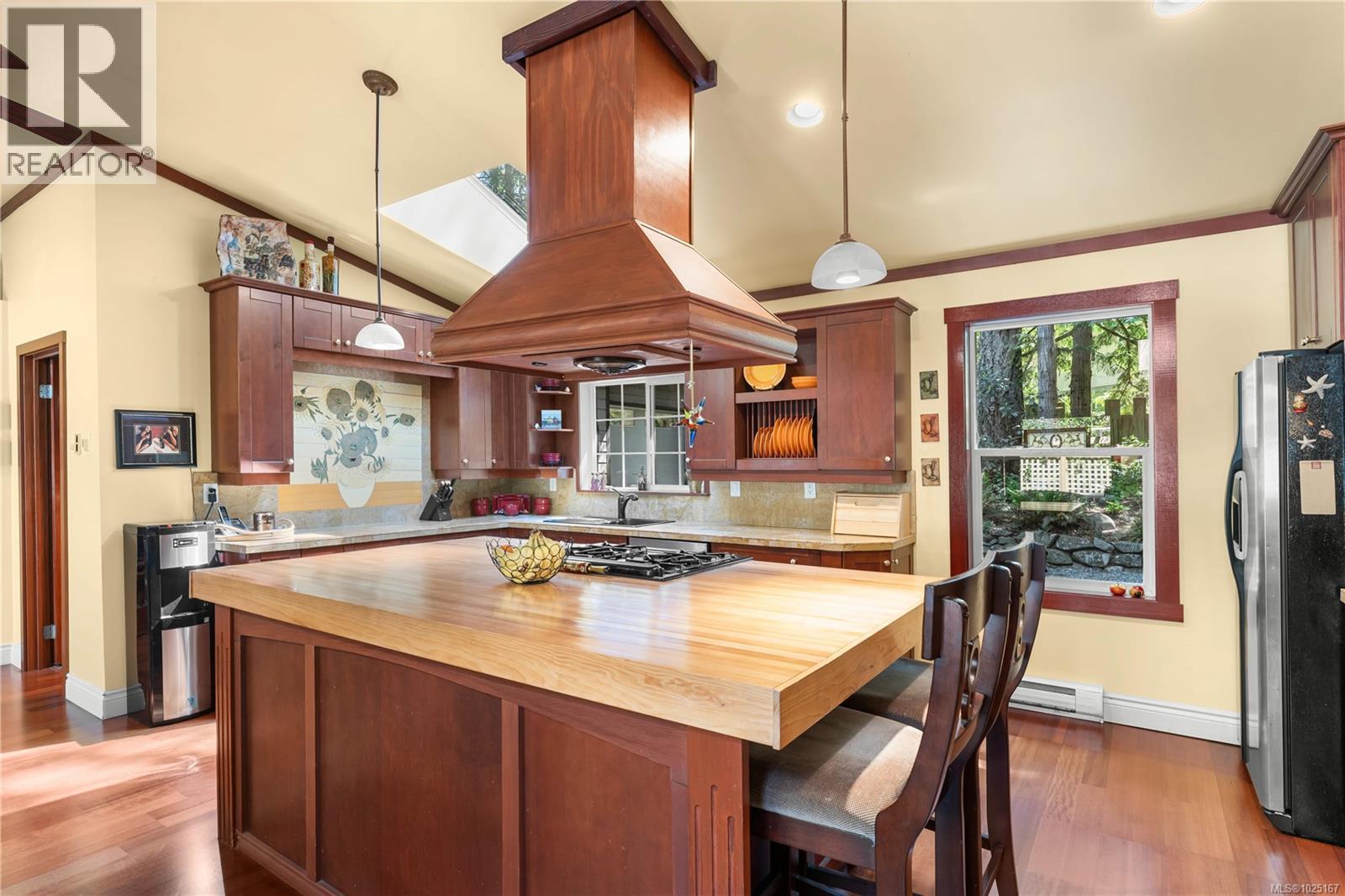 1126 North Rd, Gabriola Island, British Columbia  V0R 1X3 - Photo 4 - 1025167