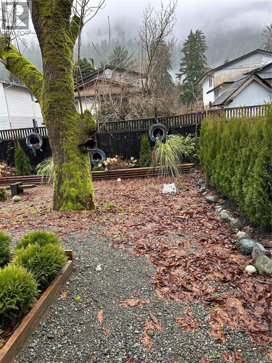 324 Alpine View Rd, Tahsis, British Columbia  V0P 1X0 - Photo 8 - 1024037