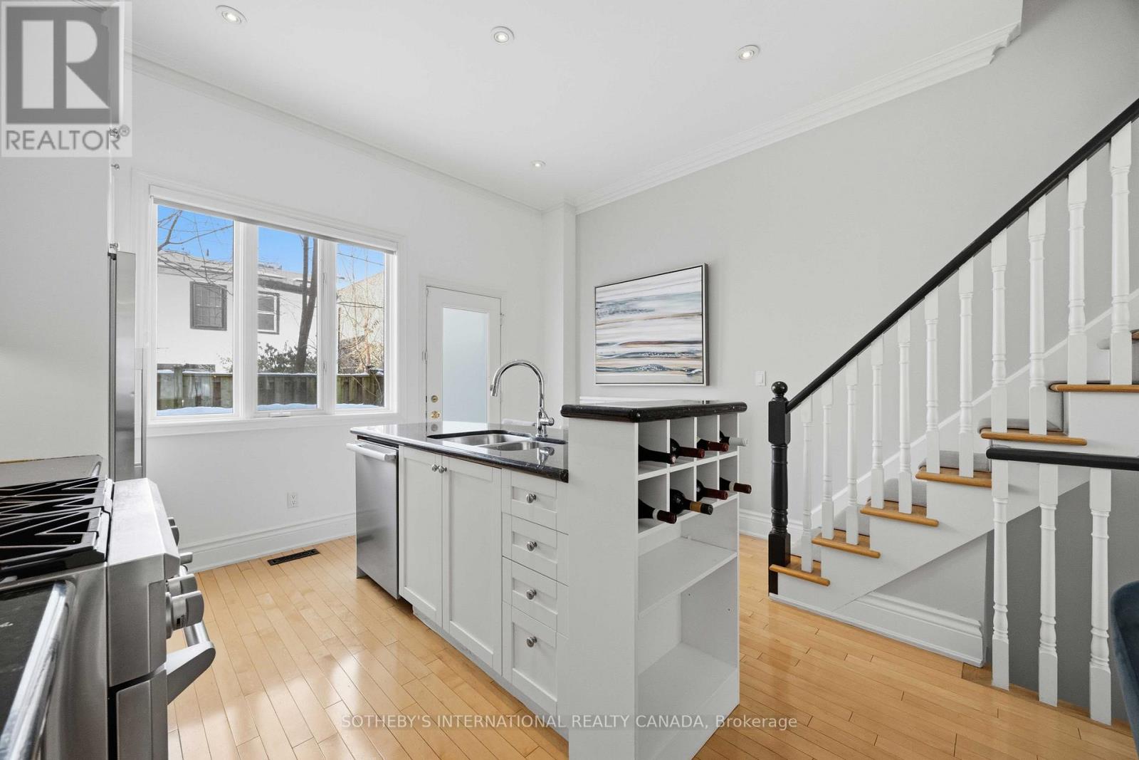 9 Gange Avenue, Toronto, Ontario  M4V 2B4 - Photo 11 - C12758154