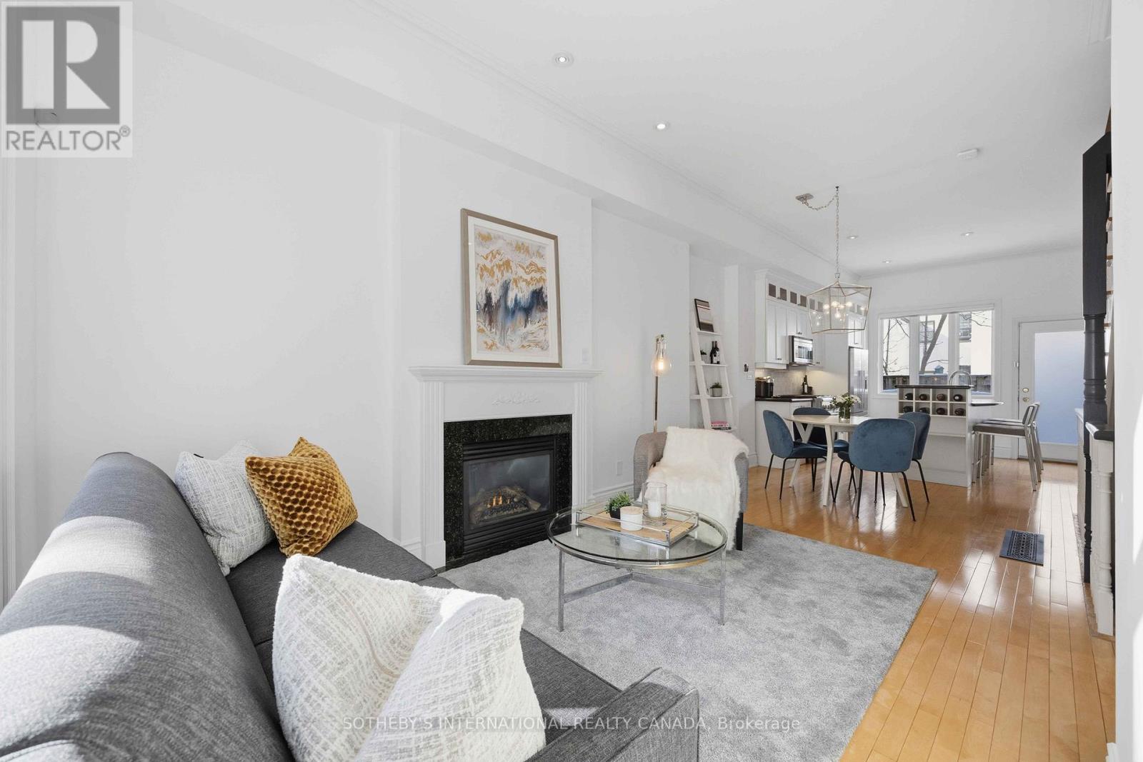 9 Gange Avenue, Toronto, Ontario  M4V 2B4 - Photo 4 - C12758154