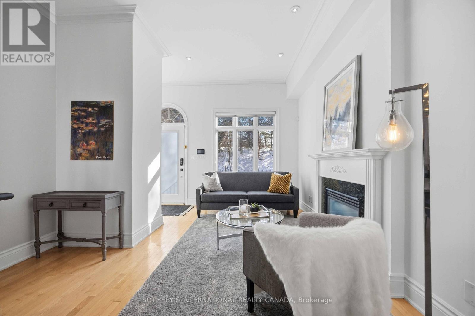 9 Gange Avenue, Toronto, Ontario  M4V 2B4 - Photo 5 - C12758154