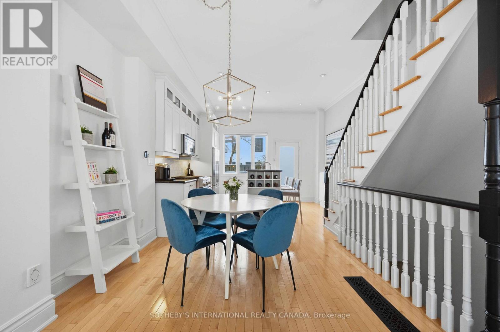 9 Gange Avenue, Toronto, Ontario  M4V 2B4 - Photo 8 - C12758154