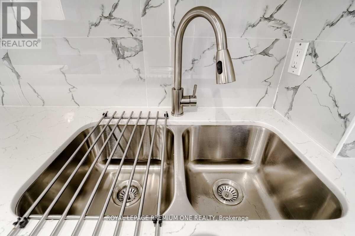 Sph 108 - 28 Hollywood Avenue, Toronto, Ontario  M2N 6S4 - Photo 16 - C12758196