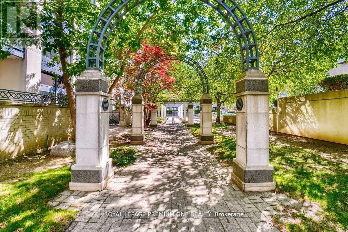 Sph 108 - 28 Hollywood Avenue, Toronto, Ontario  M2N 6S4 - Photo 34 - C12758196