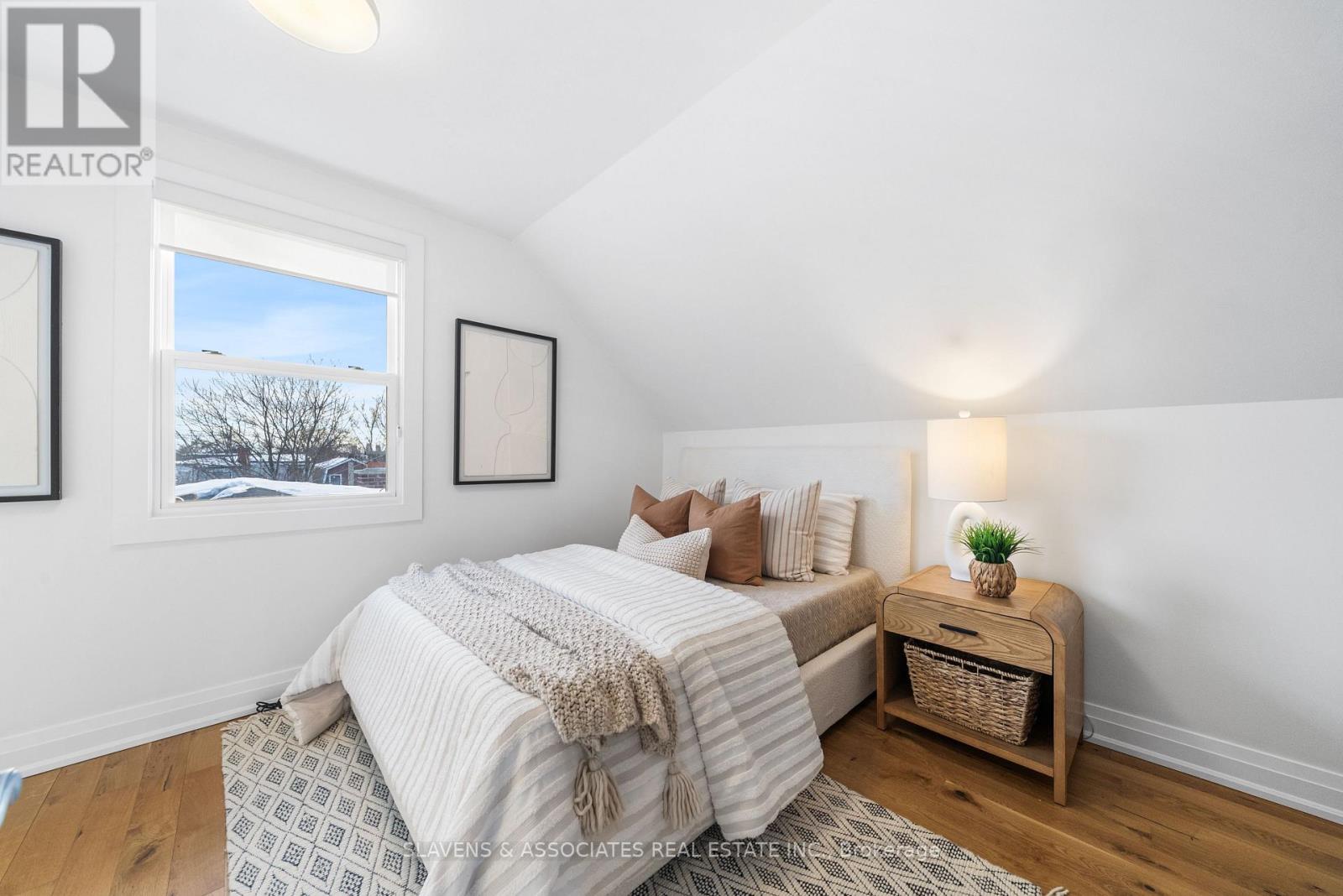 15 Ashbury Avenue, Toronto, Ontario  M6E 1V6 - Photo 21 - C12758266