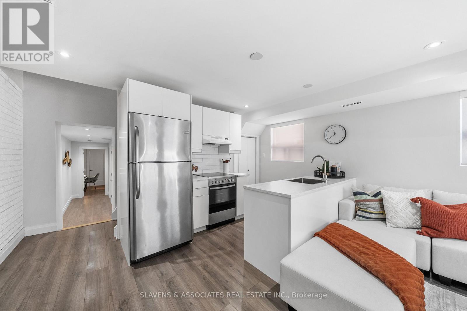 15 Ashbury Avenue, Toronto, Ontario  M6E 1V6 - Photo 33 - C12758266