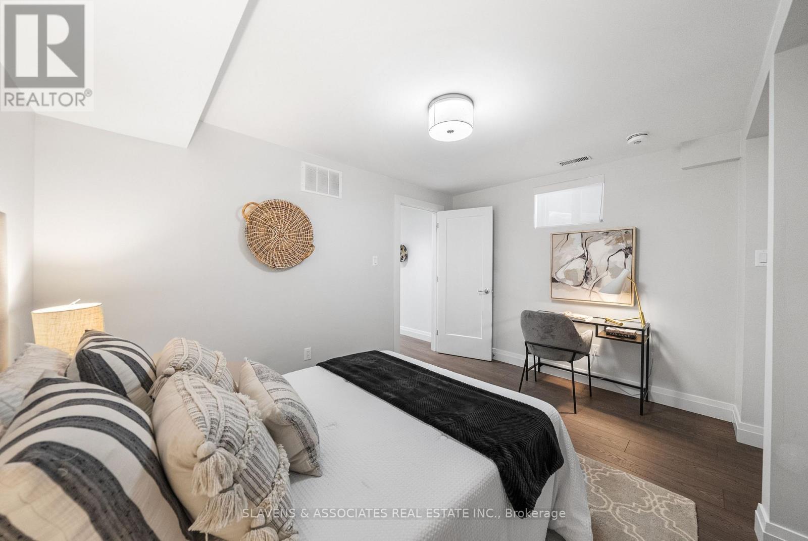 15 Ashbury Avenue, Toronto, Ontario  M6E 1V6 - Photo 36 - C12758266