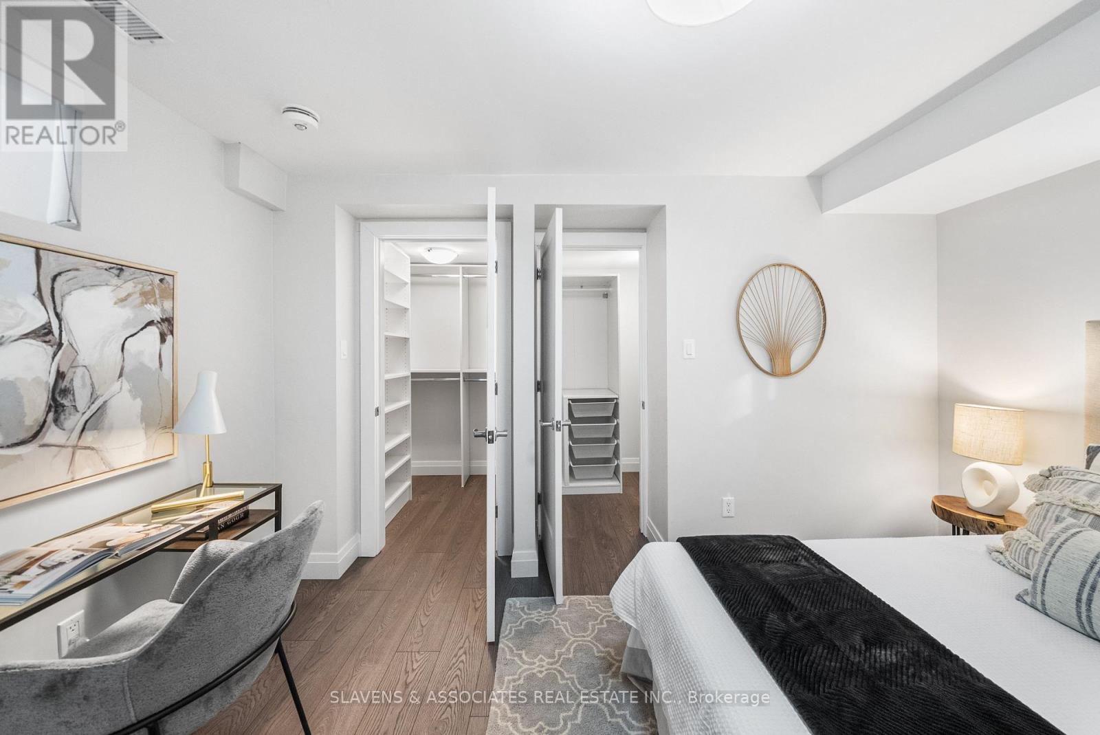 15 Ashbury Avenue, Toronto, Ontario  M6E 1V6 - Photo 37 - C12758266