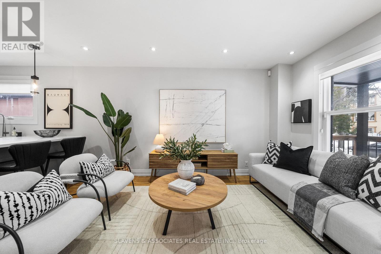 15 Ashbury Avenue, Toronto, Ontario  M6E 1V6 - Photo 4 - C12758266