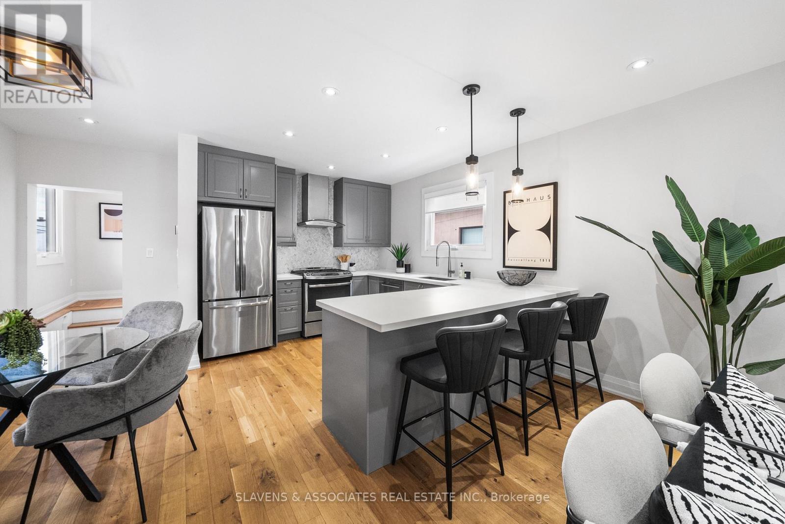 15 Ashbury Avenue, Toronto, Ontario  M6E 1V6 - Photo 9 - C12758266