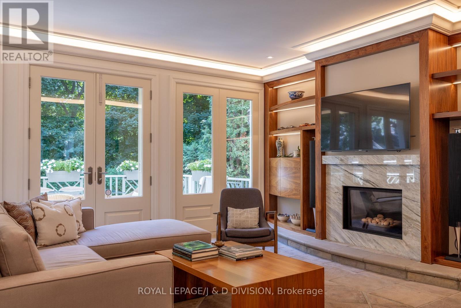 12 Forest Glen Crescent, Toronto, Ontario  M4N 2E8 - Photo 14 - C12758274