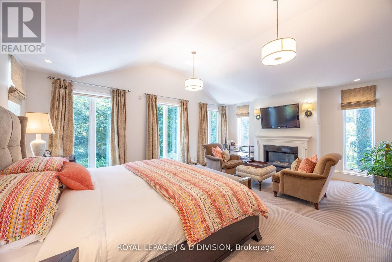 12 Forest Glen Crescent, Toronto, Ontario  M4N 2E8 - Photo 16 - C12758274