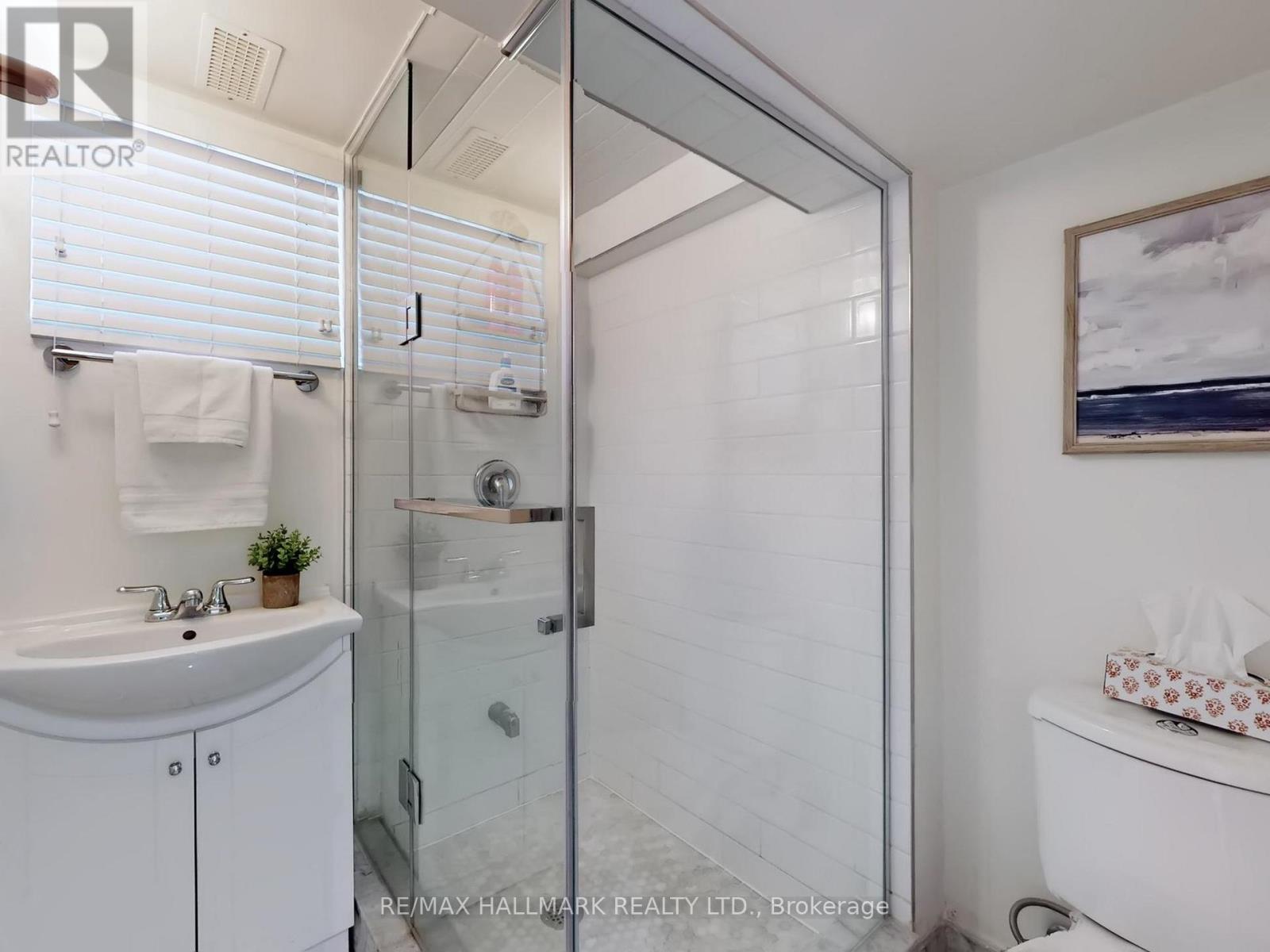 115 Hiltz Avenue, Toronto, Ontario  M4L 2N7 - Photo 42 - E12758108