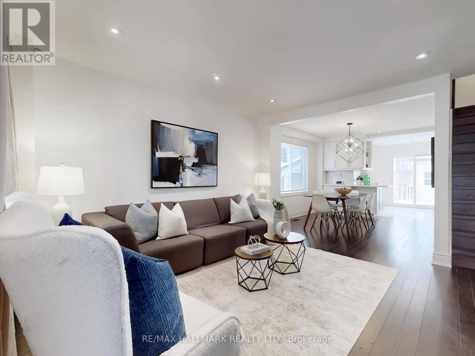 115 Hiltz Avenue, Toronto, Ontario  M4L 2N7 - Photo 6 - E12758108