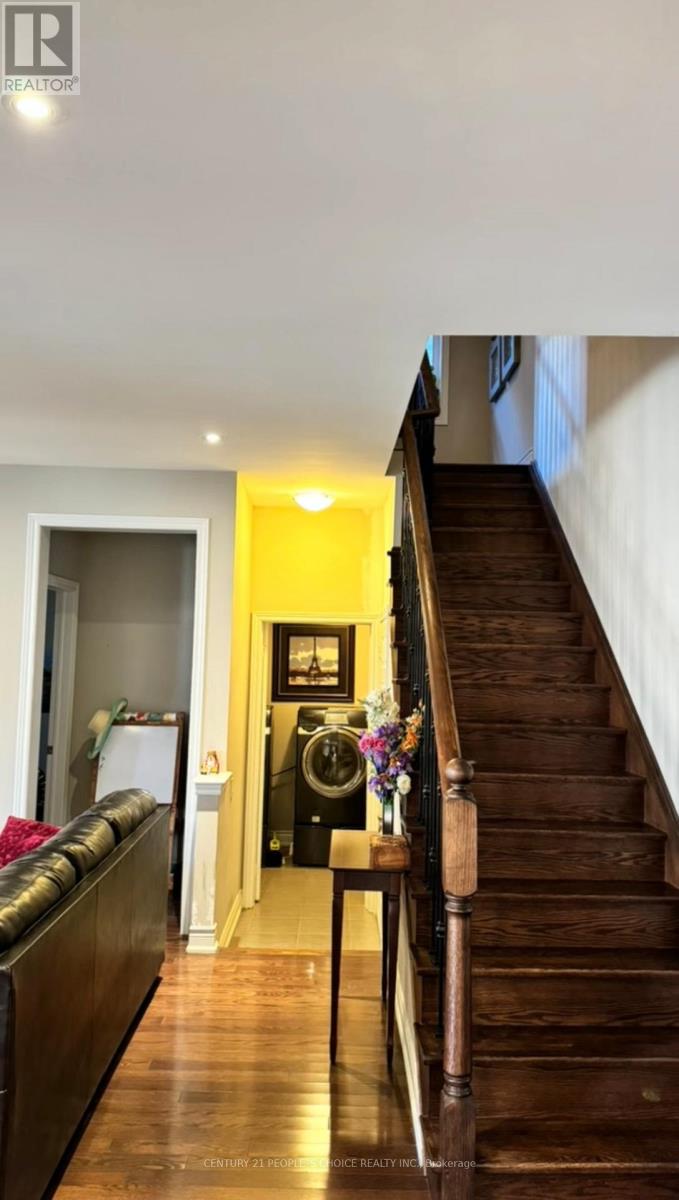 Main - 40 Augustine Avenue, Richmond Hill, Ontario  L4E 0L3 - Photo 12 - N12758224