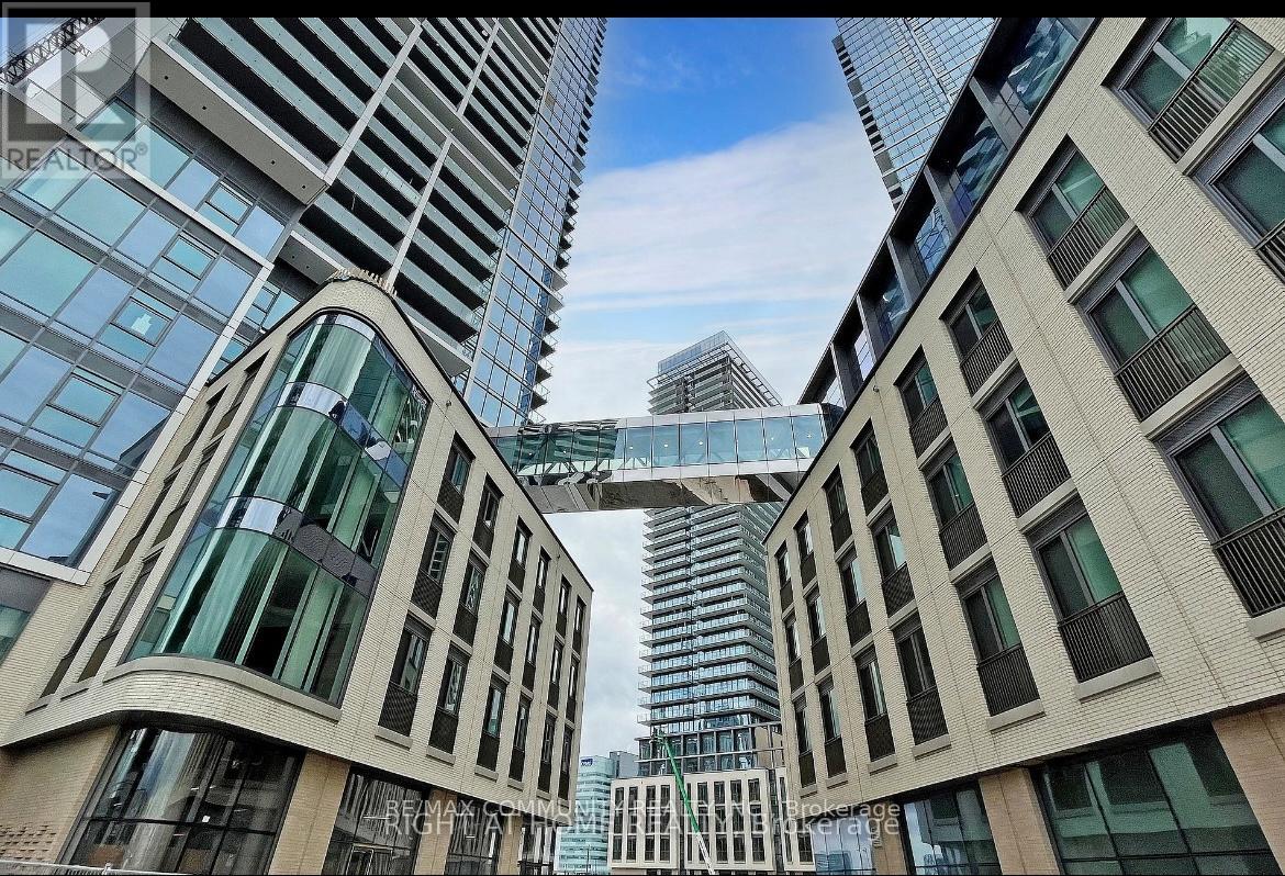 5111 - 7890 JANE STREET, Vaughan, Ontario