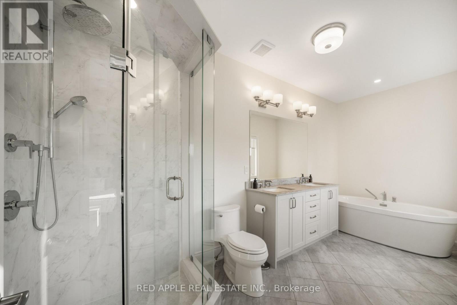 9392 Bayview Avenue, Richmond Hill, Ontario  L4C 4Z2 - Photo 19 - N12758256