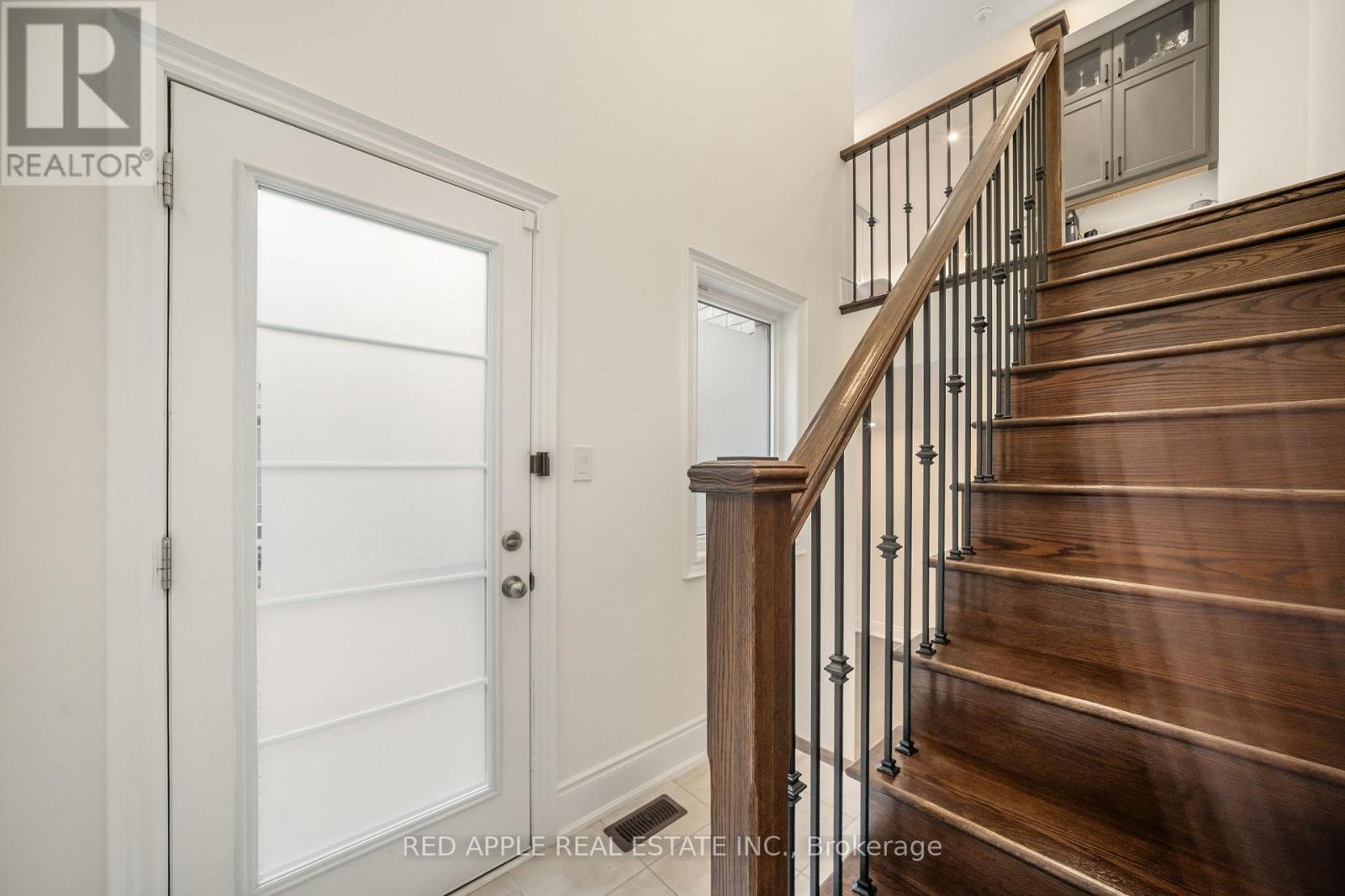 9392 Bayview Avenue, Richmond Hill, Ontario  L4C 4Z2 - Photo 8 - N12758256