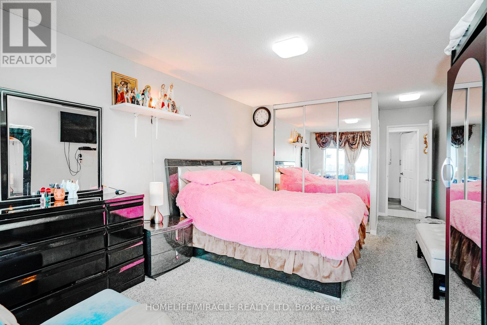 1705 - 26 Hanover Road, Brampton, Ontario  L6S 4T2 - Photo 10 - W12758094