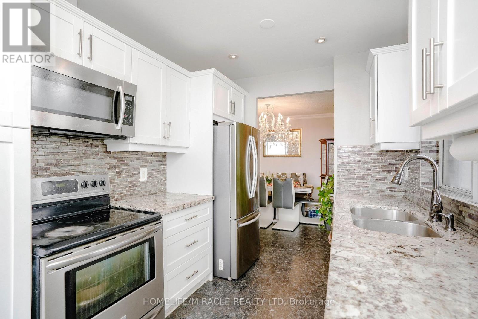 1705 - 26 Hanover Road, Brampton, Ontario  L6S 4T2 - Photo 7 - W12758094