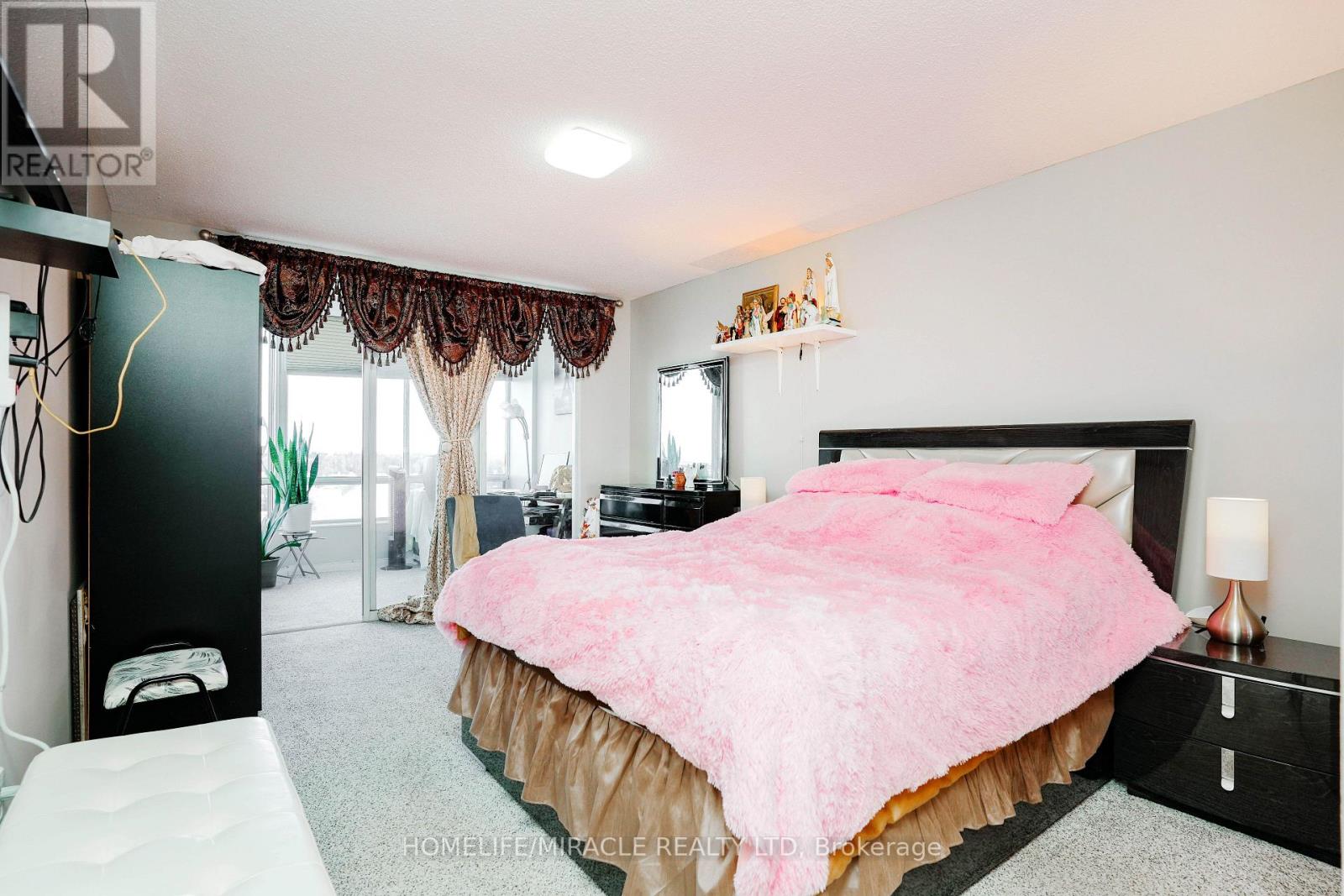 1705 - 26 Hanover Road, Brampton, Ontario  L6S 4T2 - Photo 9 - W12758094