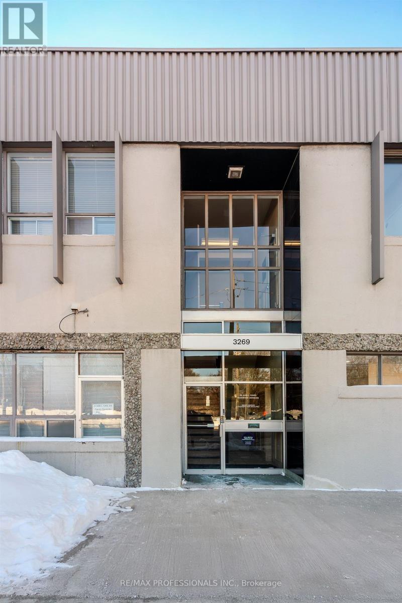 203 - 3269 Bloor Street W, Toronto (Stonegate-Queensway), Ontario  M8Z 4B2 - Photo 18 - W12758112