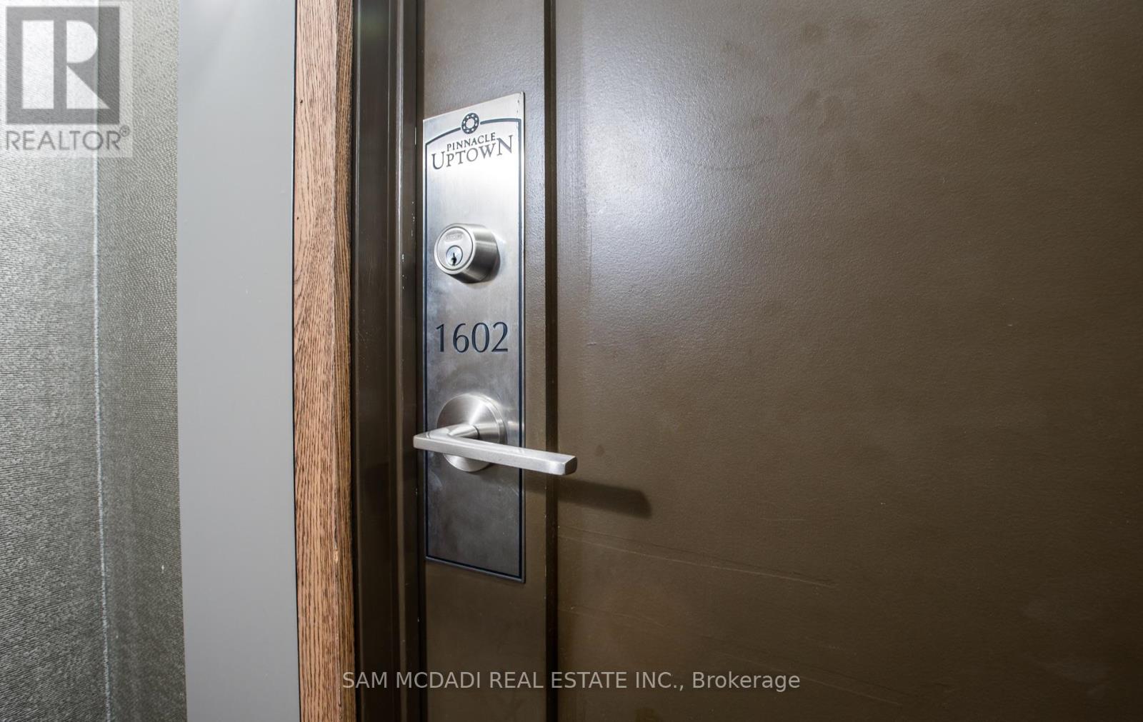 1602 - 55 Eglinton Avenue W, Mississauga, Ontario  L5R 0E5 - Photo 3 - W12758128