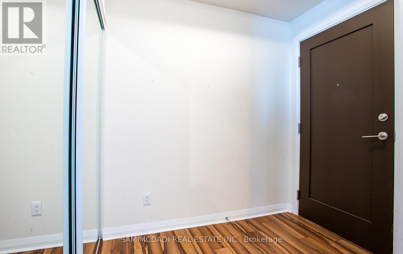 1602 - 55 Eglinton Avenue W, Mississauga, Ontario  L5R 0E5 - Photo 4 - W12758128