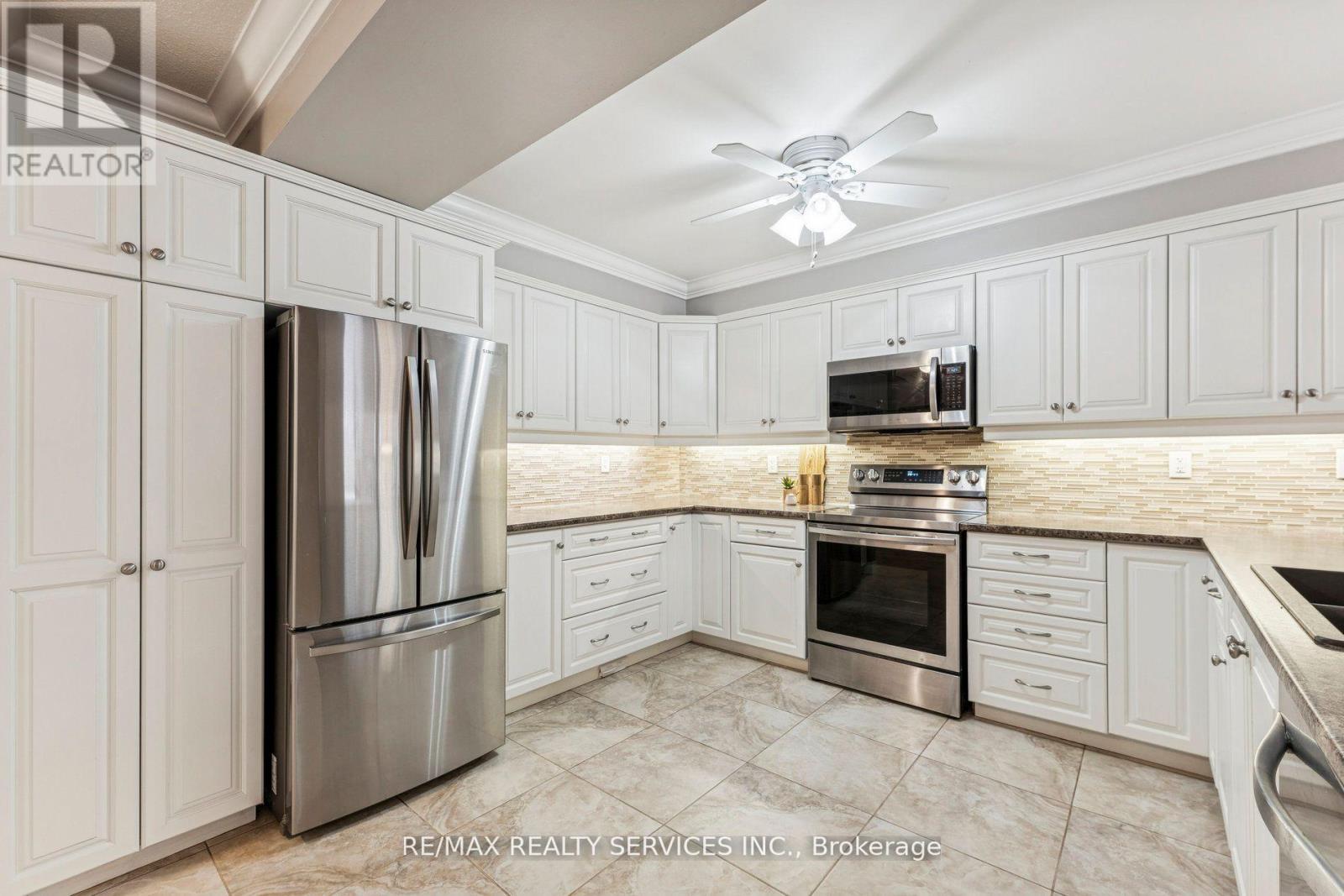 14 Mckinley Crescent, Caledon, Ontario  L7C 1G9 - Photo 17 - W12758144