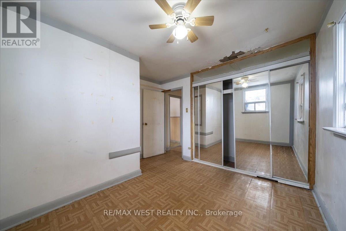 44 Seventeenth Street, Toronto, Ontario  M8V 3K3 - Photo 11 - W12758166