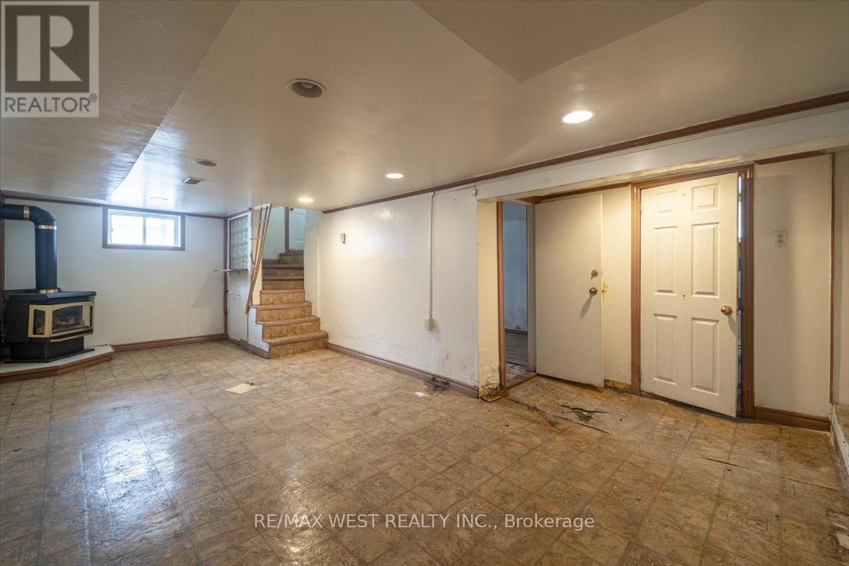 44 Seventeenth Street, Toronto, Ontario  M8V 3K3 - Photo 18 - W12758166