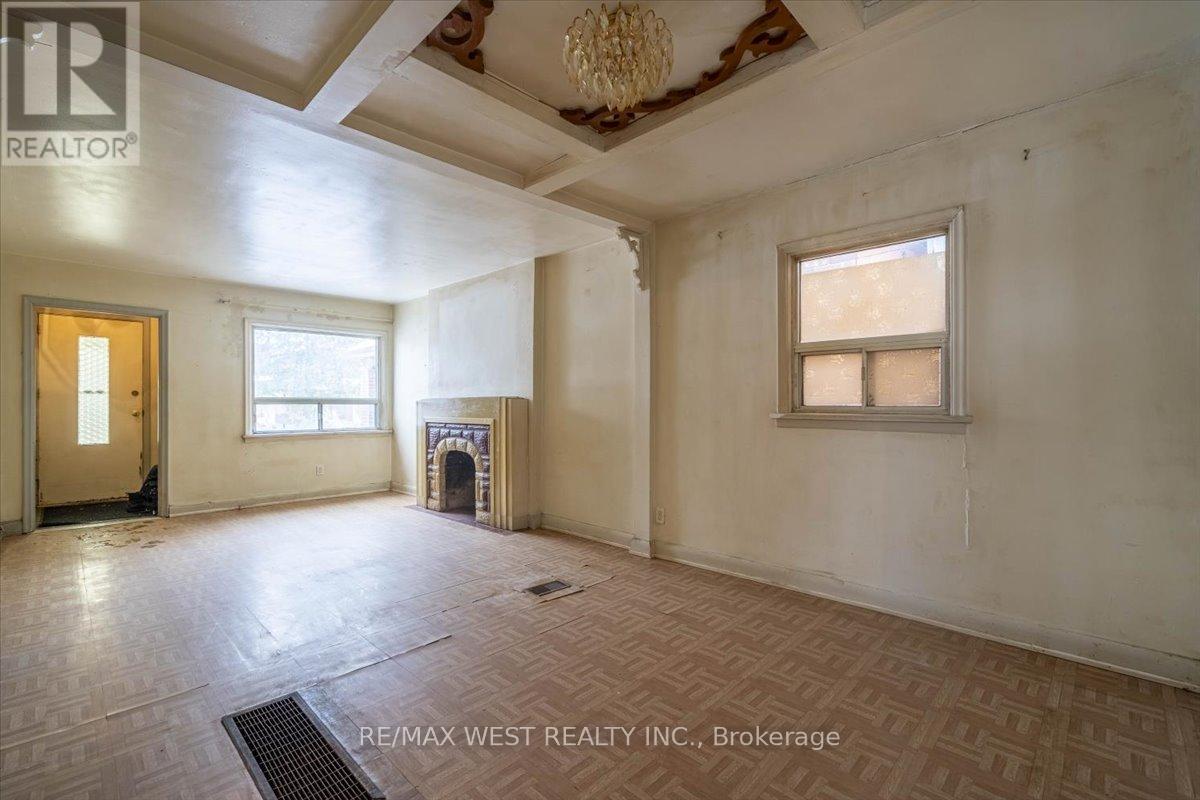 44 Seventeenth Street, Toronto, Ontario  M8V 3K3 - Photo 7 - W12758166