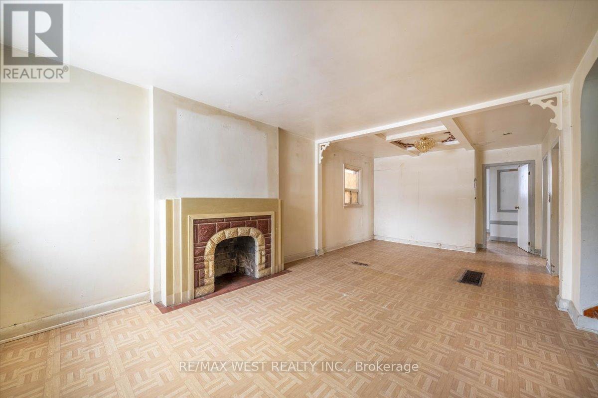 44 Seventeenth Street, Toronto, Ontario  M8V 3K3 - Photo 8 - W12758166