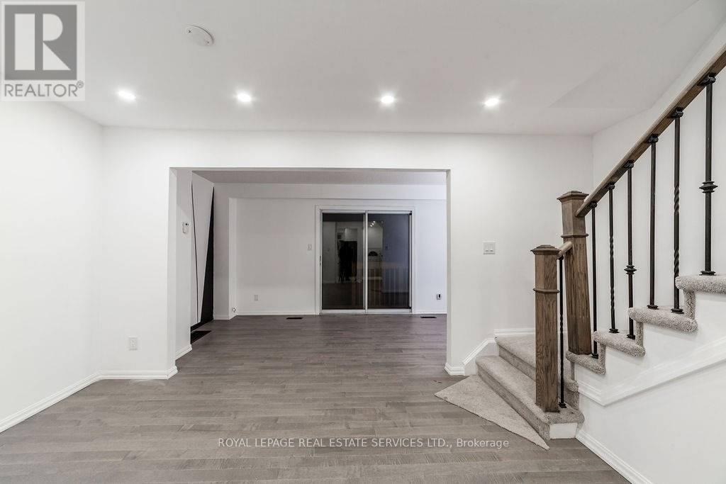 76 - 400 Mississauga Valley Boulevard, Mississauga, Ontario  L5A 3N6 - Photo 4 - W12758176